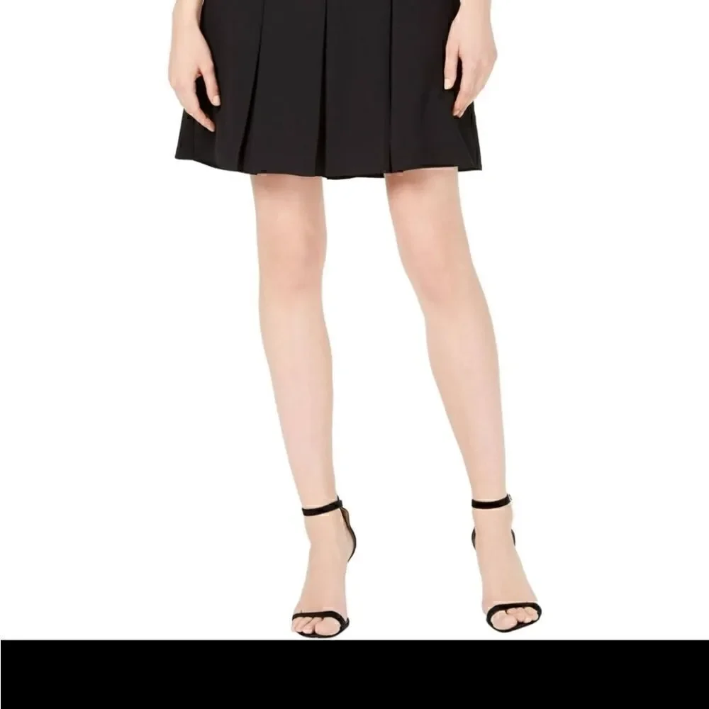 Anne Klein Black Pleated skirt